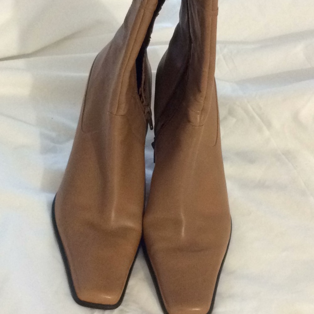 Square toe Boots - Picture 2 of 6